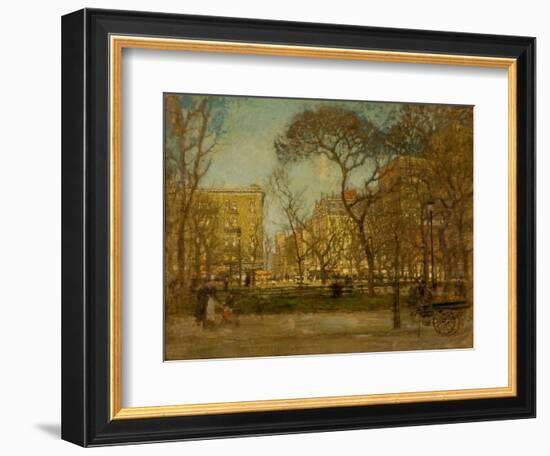 Madison Square, C.1905 (Oil on Canvas)-Paul Cornoyer-Framed Giclee Print