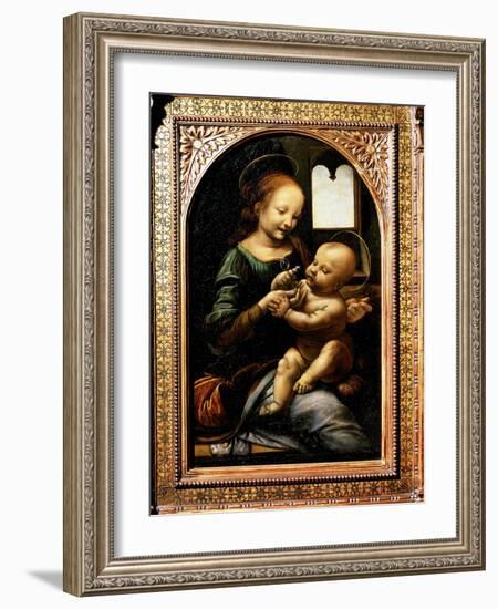 'Madonna with a Flower', (Madonna Benois), 1478-Leonardo Da Vinci-Framed Giclee Print