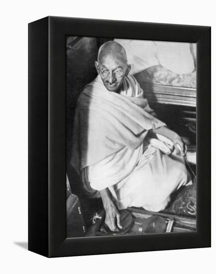 Mahatma Gandhi Indian Nationalist and Spiritual Leader Sailing from Boulogne to Folkestone-null-Framed Premier Image Canvas