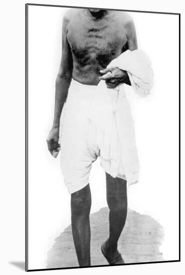 Mahatma Mohandas Karamchand Gandhi (1869-1948) Indian Independantist Leader, Hindu Spiritual Leader-null-Mounted Photo