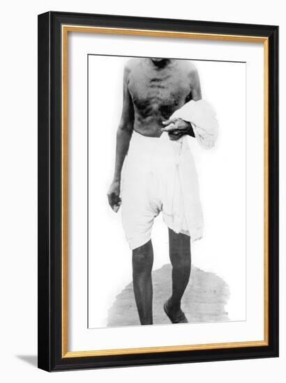 Mahatma Mohandas Karamchand Gandhi (1869-1948) Indian Independantist Leader, Hindu Spiritual Leader-null-Framed Photo