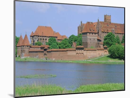 Malbork Castle, Coujavie, Poland-Bruno Morandi-Mounted Photographic Print