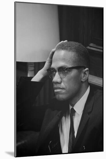 Malcolm X at MLK Press Conference, Washington DC, March, 1964-Marion S Trikosko-Mounted Art Print