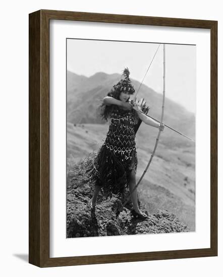 Male And Female, Gloria Swanson, 1919, With Bow And Arrow-null-Framed Photo
