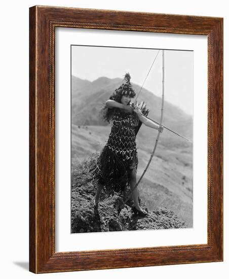 Male And Female, Gloria Swanson, 1919, With Bow And Arrow-null-Framed Photo