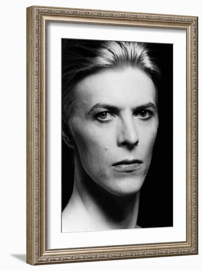 Man Who Fell to Earth, David Bowie 1976-null-Framed Photo