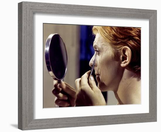 Man Who Fell to Earth, David Bowie, 1976-null-Framed Photo