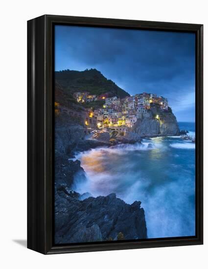 Manarola, Cinque Terre, Riviera Di Levante, Liguria, Italy-Jon Arnold-Framed Premier Image Canvas