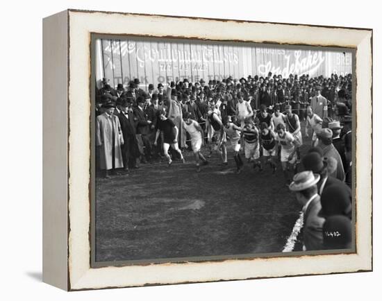 Marathon Race, Seattle (Undated)-Ashael Curtis-Framed Premier Image Canvas