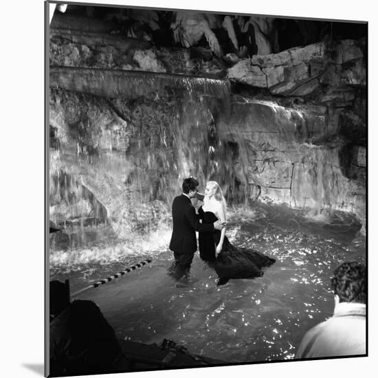 Marcello Mastroianni and Anita Ekberg, La Dolce Vita, Federico Fellini, 1960 (b/w photo)-null-Mounted Photo