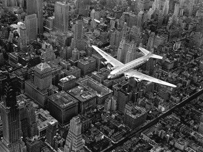 Learning to fly, Modern Photography, Black and White Print