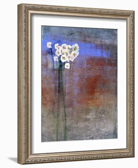 Marguerites 1-Maeve Harris-Framed Giclee Print