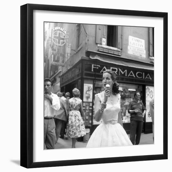 Maria Félix Eating an Ice Cream in Front of a Pharmacy-null-Framed Photographic Print