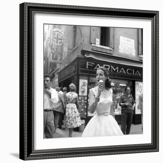 Maria Félix Eating an Ice Cream in Front of a Pharmacy-null-Framed Photographic Print