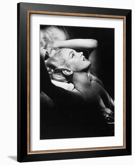 Marilyn Monroe, 1950-null-Framed Photographic Print