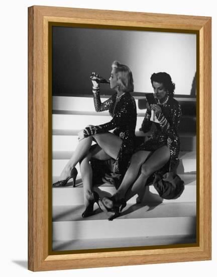 Marilyn Monroe and Jane Russell During a Break While Filming "Gentlemen Prefer Blondes"-Ed Clark-Framed Premier Image Canvas