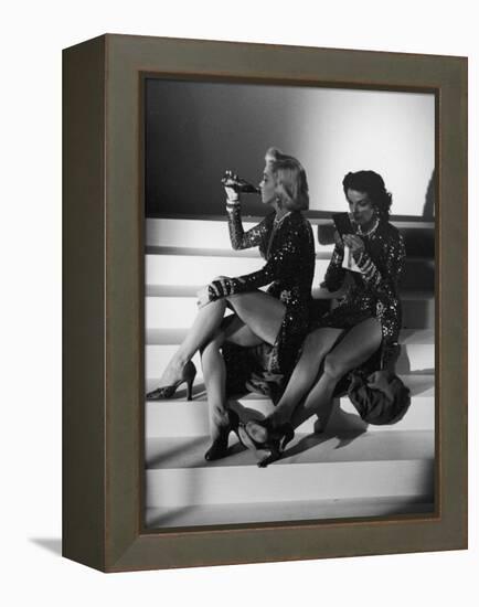 Marilyn Monroe and Jane Russell During a Break While Filming "Gentlemen Prefer Blondes"-Ed Clark-Framed Premier Image Canvas