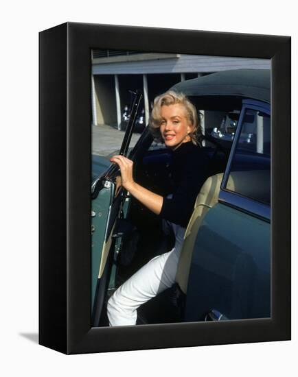 Marilyn Monroe Getting Out of a Car-Alfred Eisenstaedt-Framed Premier Image Canvas