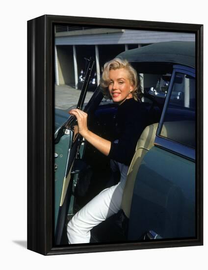 Marilyn Monroe Getting Out of a Car-Alfred Eisenstaedt-Framed Premier Image Canvas