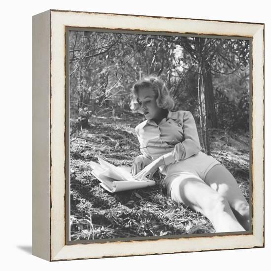 Marilyn Monroe in California-Ed Clark-Framed Premier Image Canvas