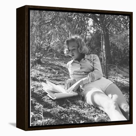 Marilyn Monroe in California-Ed Clark-Framed Premier Image Canvas