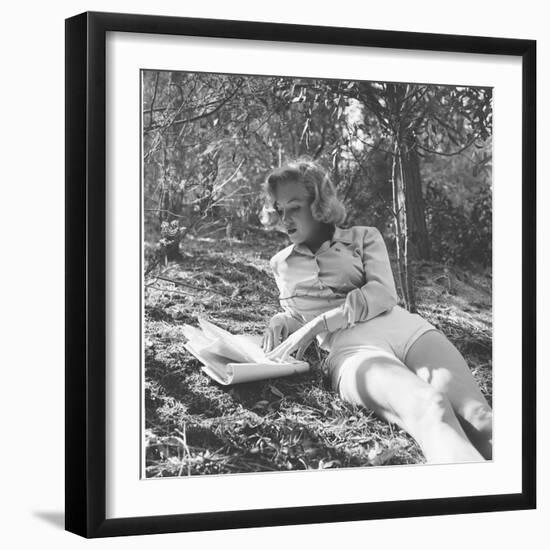 Marilyn Monroe in California-Ed Clark-Framed Premium Photographic Print