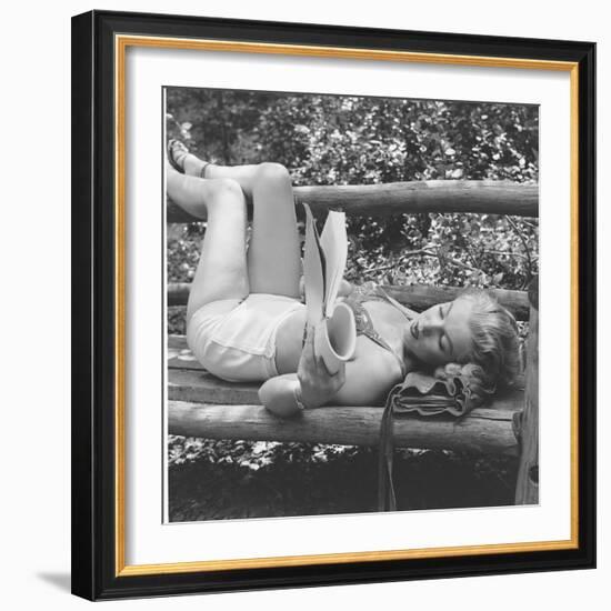 Marilyn Monroe in California-Ed Clark-Framed Photographic Print