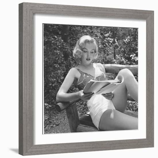 Marilyn Monroe in California-Ed Clark-Framed Photographic Print