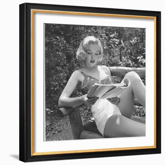 Marilyn Monroe in California-Ed Clark-Framed Photographic Print