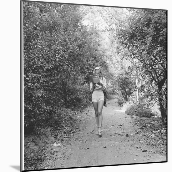 Marilyn Monroe in California-Ed Clark-Mounted Photographic Print