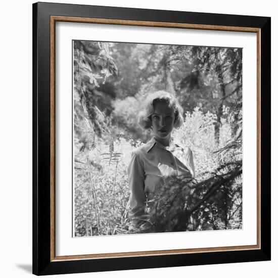 Marilyn Monroe in California-Ed Clark-Framed Premium Photographic Print