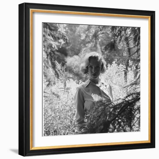 Marilyn Monroe in California-Ed Clark-Framed Photographic Print