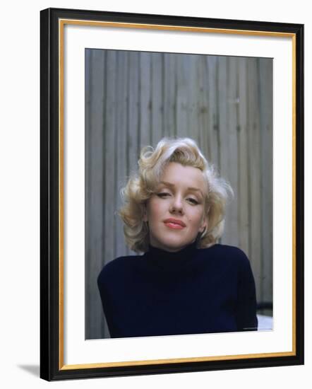 Marilyn Monroe on Patio Outside of Her Home-Alfred Eisenstaedt-Framed Premium Photographic Print