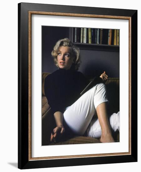 Marilyn Monroe Relaxing at Home-Alfred Eisenstaedt-Framed Premium Photographic Print