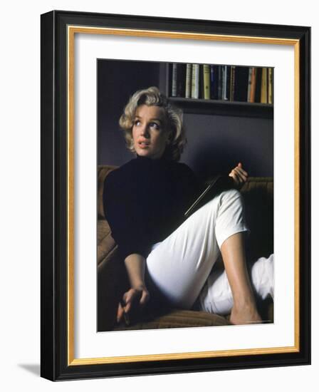 Marilyn Monroe Relaxing at Home-Alfred Eisenstaedt-Framed Premium Photographic Print