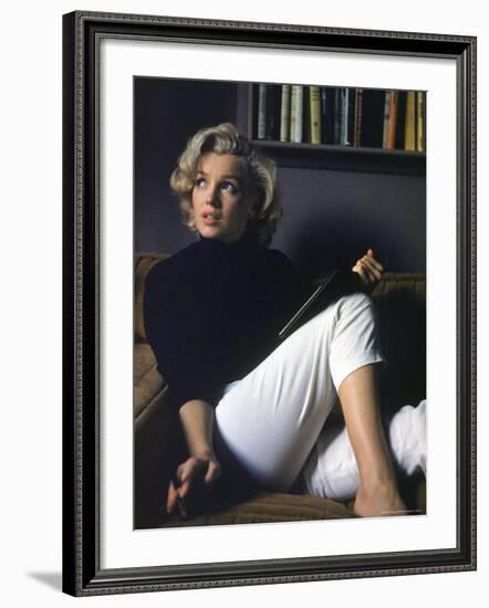 Marilyn Monroe Relaxing at Home-Alfred Eisenstaedt-Framed Premium Photographic Print