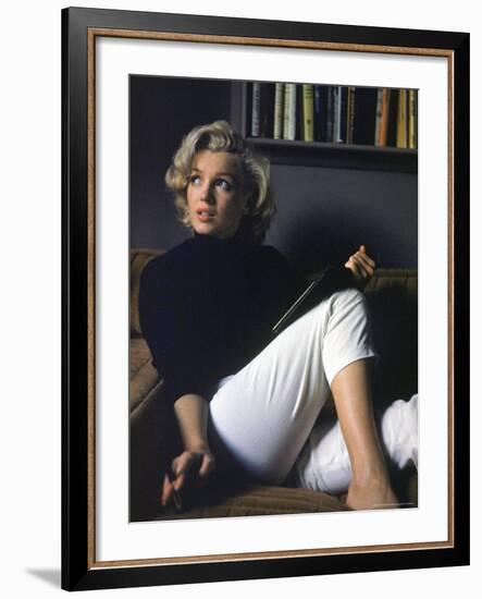 Marilyn Monroe Relaxing at Home-Alfred Eisenstaedt-Framed Premium Photographic Print