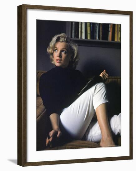 Marilyn Monroe Relaxing at Home-Alfred Eisenstaedt-Framed Premium Photographic Print