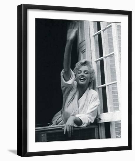 Marilyn Monroe V-British Pathe-Framed Giclee Print