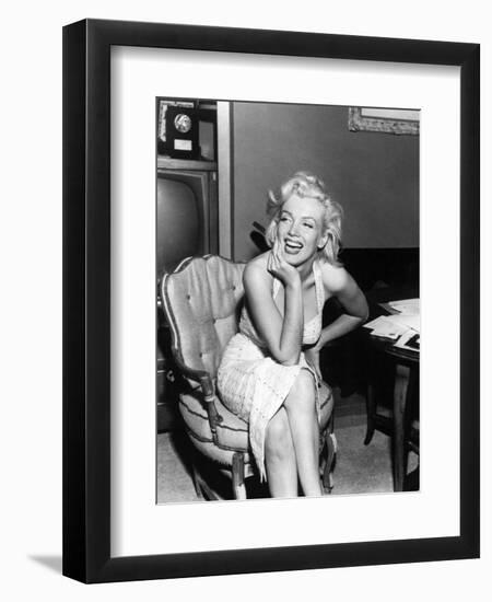 Marilyn Monroe-null-Framed Premium Photographic Print