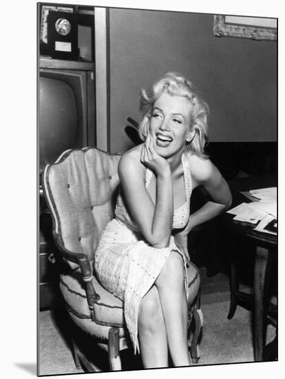 Marilyn Monroe-null-Mounted Photographic Print