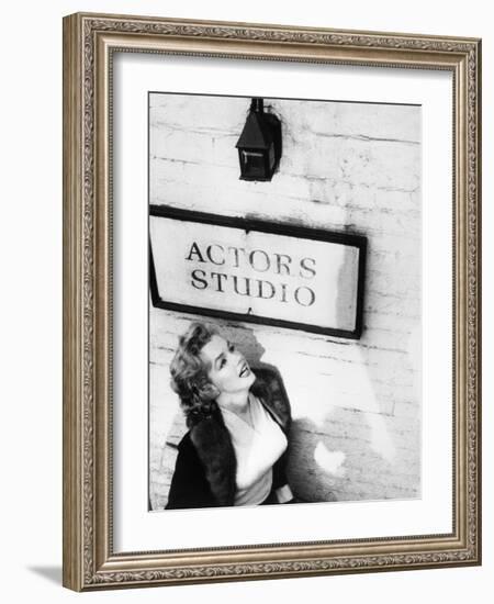 Marilyn Monroe-null-Framed Photographic Print