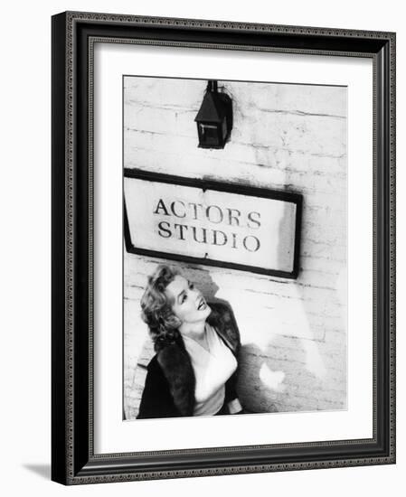 Marilyn Monroe-null-Framed Photographic Print