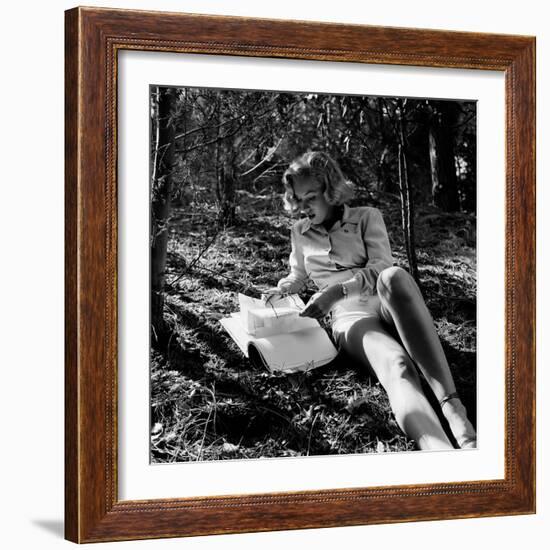 Marilyn Monroe-Ed Clark-Framed Photographic Print