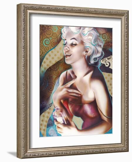 Marilyn: Perfume-Shen-Framed Art Print