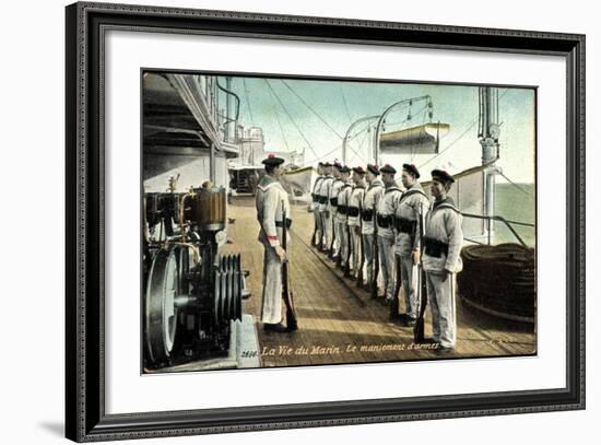 Marineleben, Bewaffnete Soldaten Auf Dem Schiff-null-Framed Giclee Print