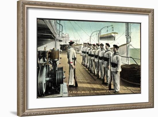 Marineleben, Bewaffnete Soldaten Auf Dem Schiff-null-Framed Giclee Print