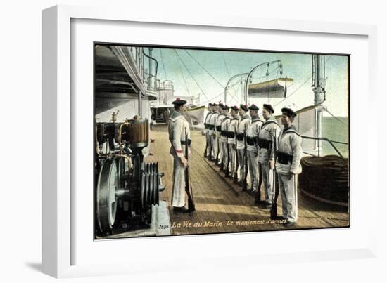 Marineleben, Bewaffnete Soldaten Auf Dem Schiff-null-Framed Giclee Print