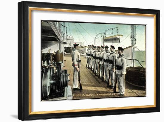 Marineleben, Bewaffnete Soldaten Auf Dem Schiff-null-Framed Giclee Print