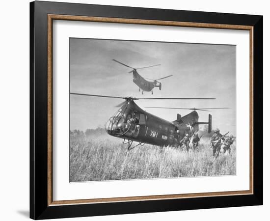 Marines Fanning Out from Their Twin Rotor Piasecki-Hank Walker-Framed Photographic Print